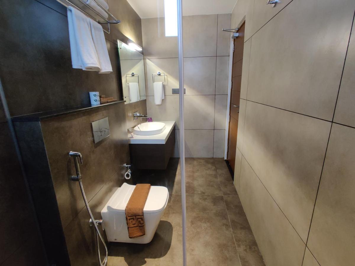 Florida Airport Hotel Kochi Недумбасери Екстериор снимка