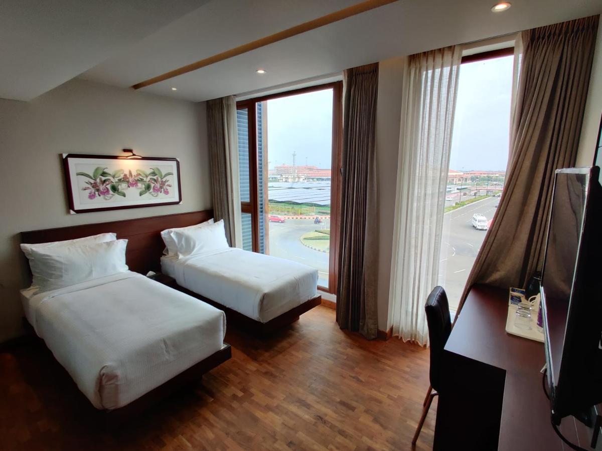 Florida Airport Hotel Kochi Недумбасери Екстериор снимка