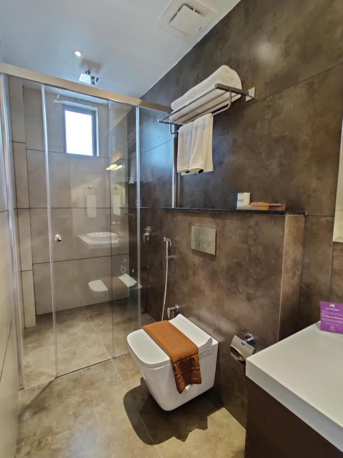 Florida Airport Hotel Kochi Недумбасери Екстериор снимка
