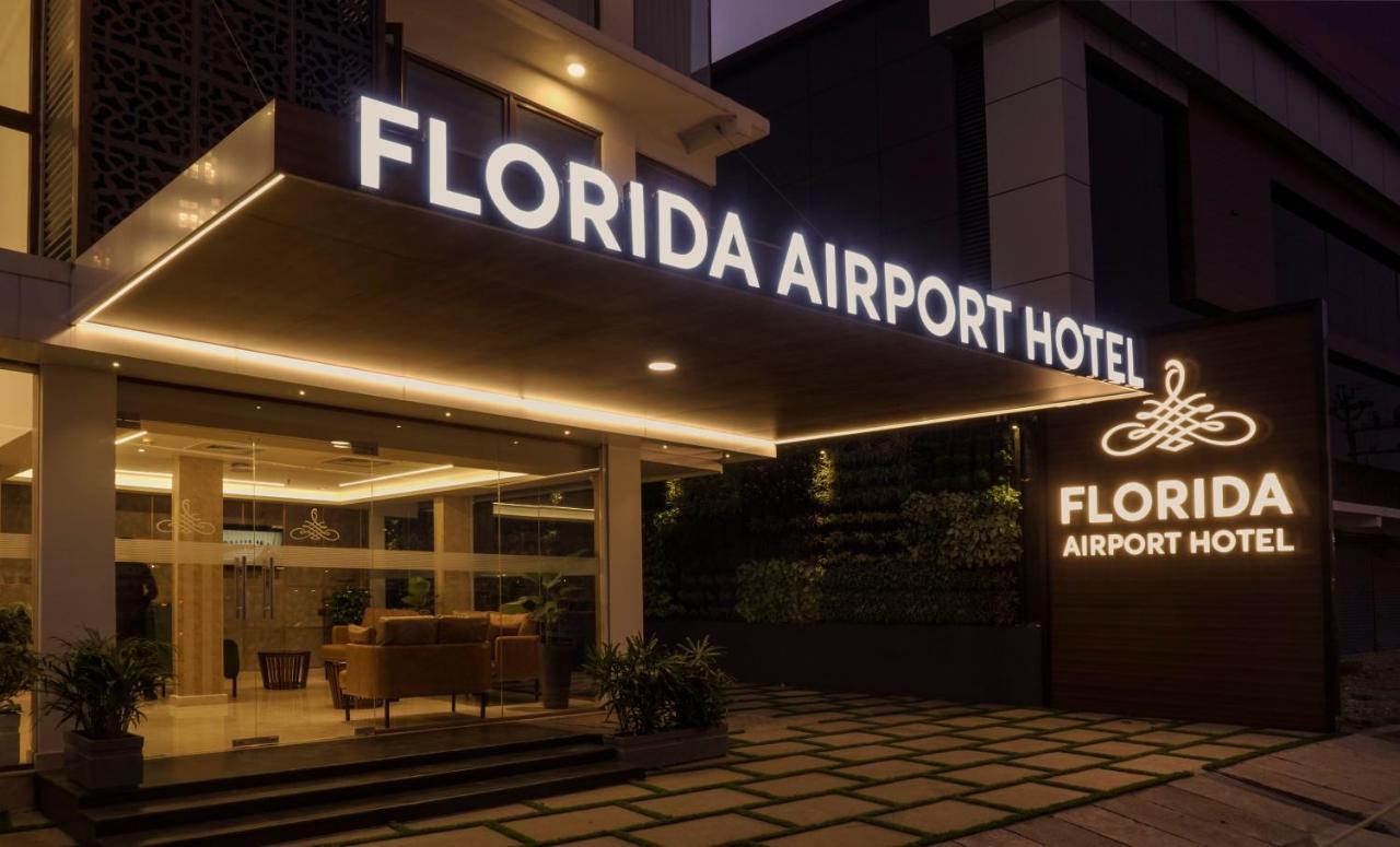 Florida Airport Hotel Kochi Недумбасери Екстериор снимка