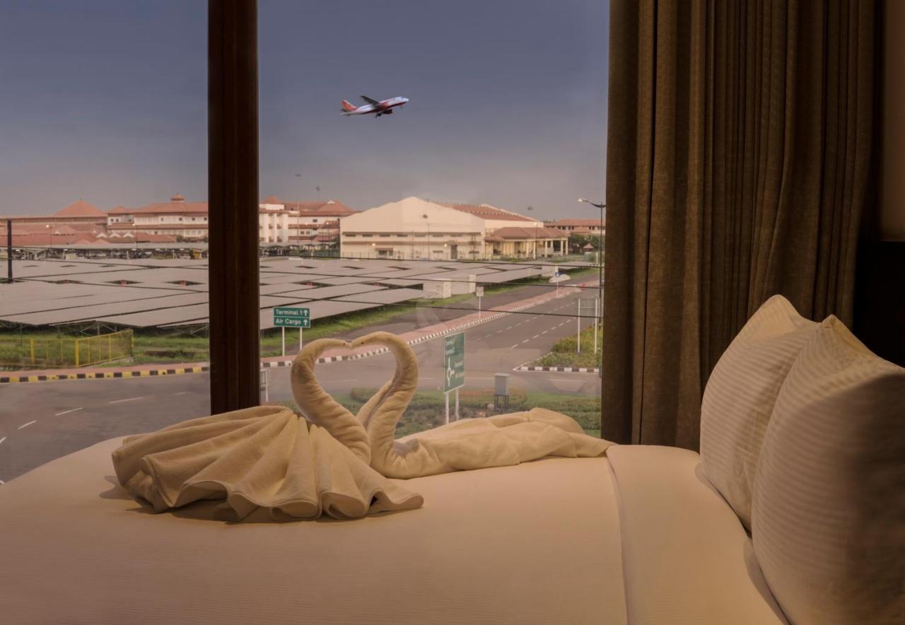 Florida Airport Hotel Kochi Недумбасери Екстериор снимка