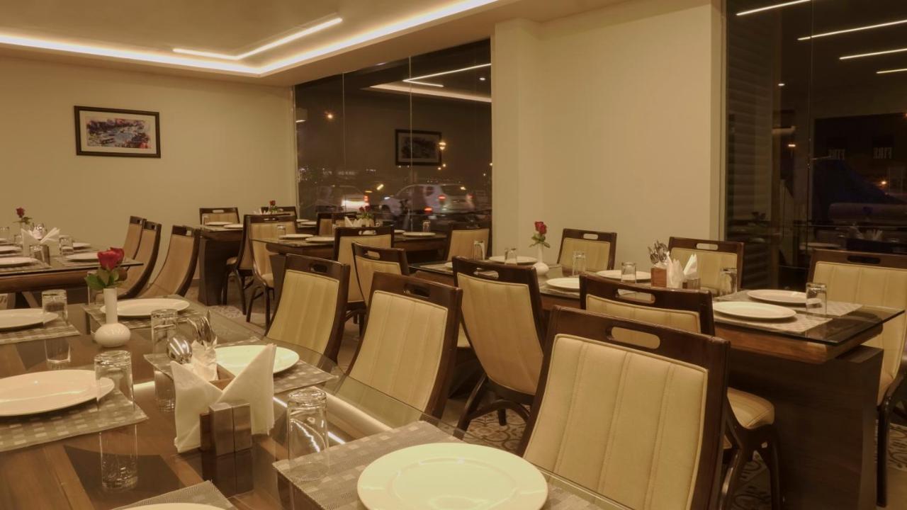 Florida Airport Hotel Kochi Недумбасери Екстериор снимка