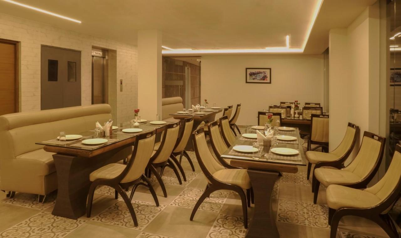 Florida Airport Hotel Kochi Недумбасери Екстериор снимка